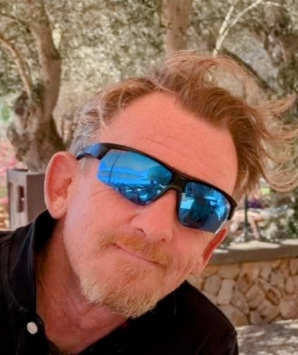 an image of humphrey carter who reviewed stingblade after using it to treat his jellyfish sting in mallorca